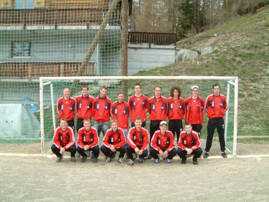 mannschaftsfotoFCGspon2006Trainingsanzug.JPG